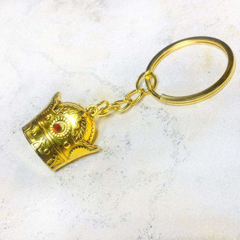 جاسوییچی تاج توپر طلایی با نگین قرمز